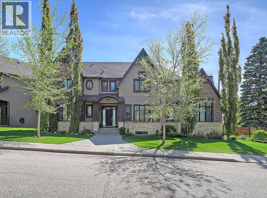 14 Rosetree Rd NW, Calgary, AB T2K 1M6