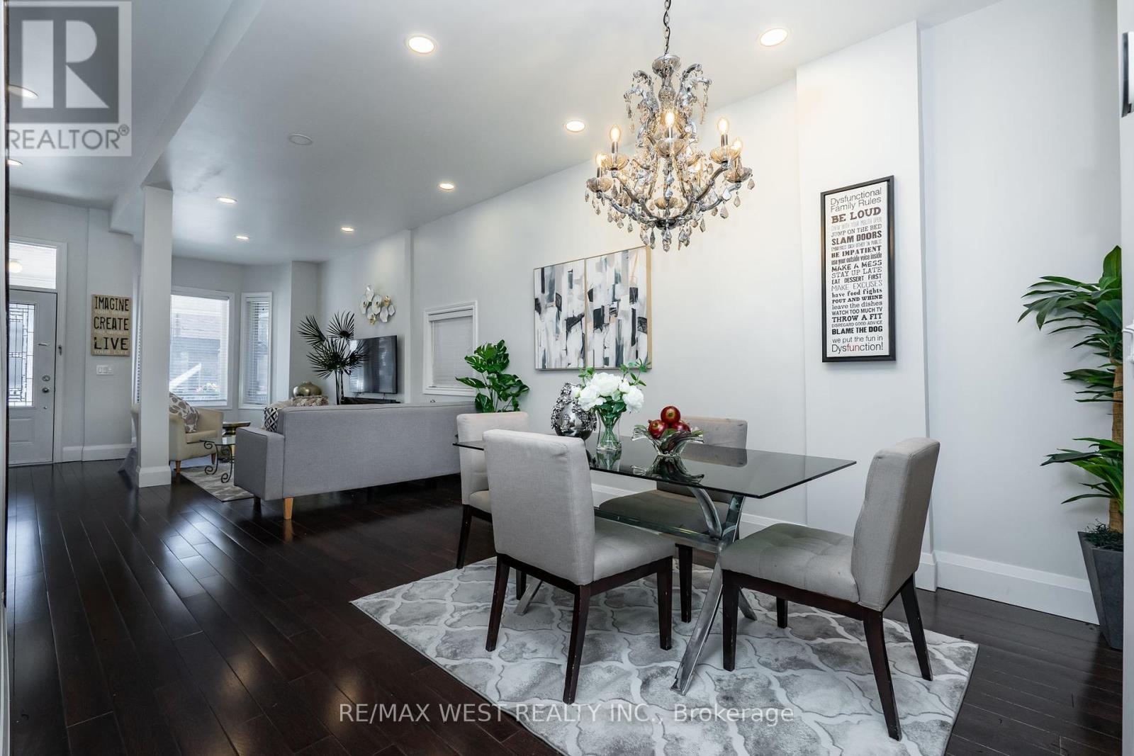 540 Dufferin St, Toronto, ON M6K 2A7