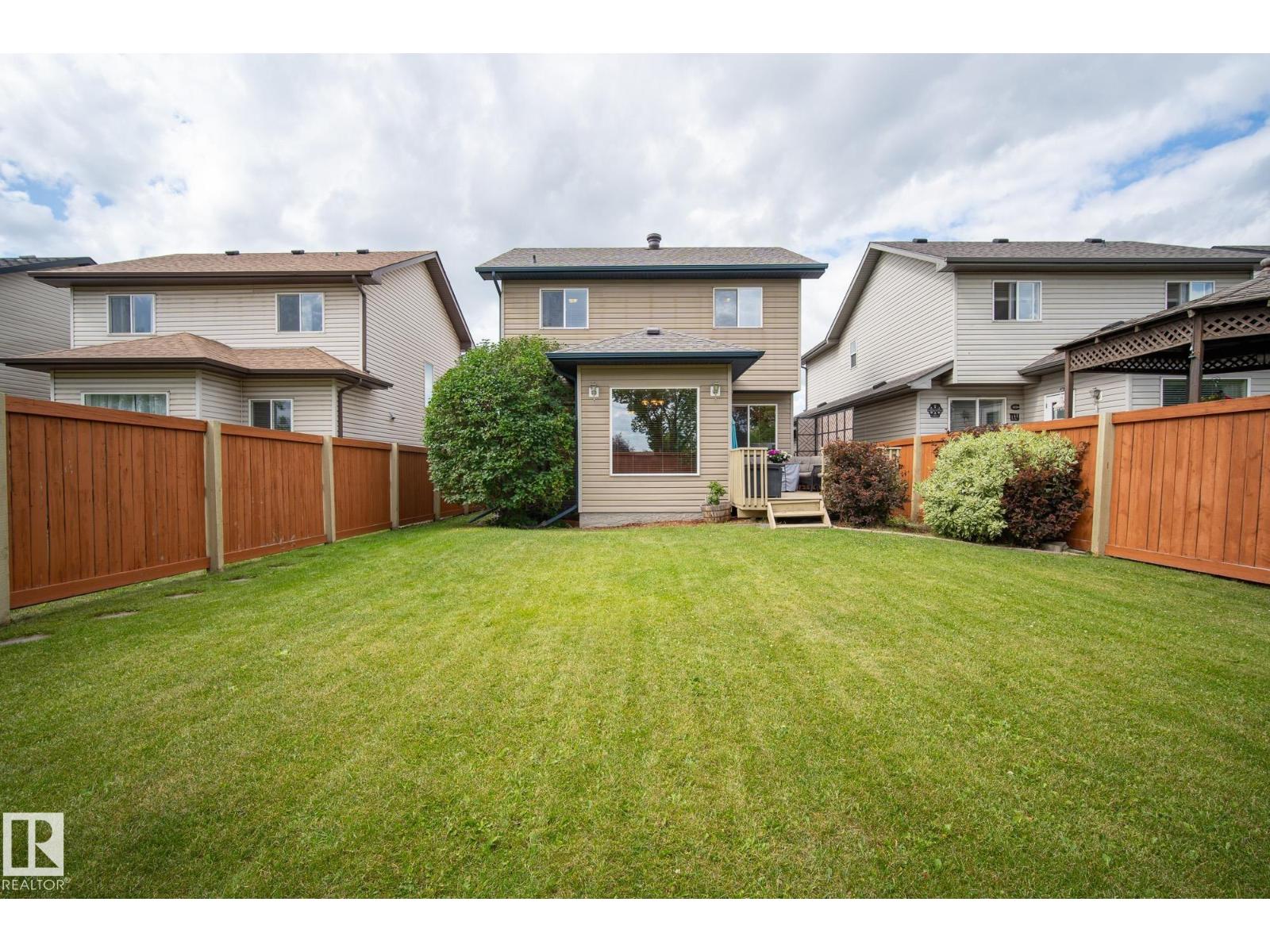 137 Av Nw Unit 3725 #a, Edmonton, AB T5Y 3G7