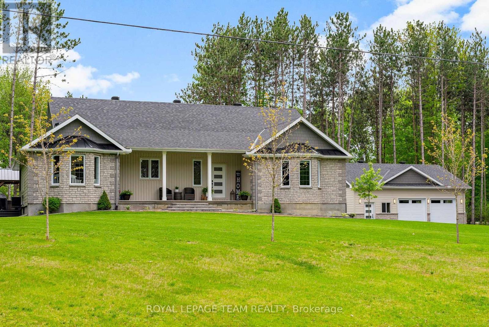 108 Royal Troon Ln, Ottawa, ON K0A 1T0
