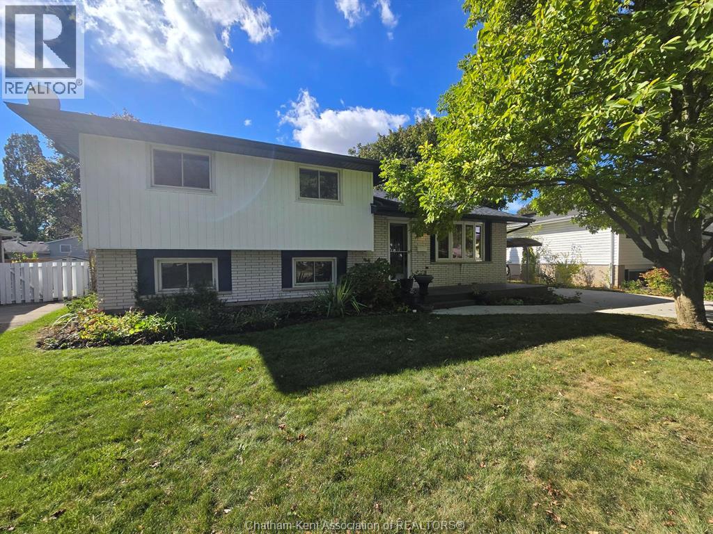 285 Baldoon Rd, Chatham, ON N7L 1E5