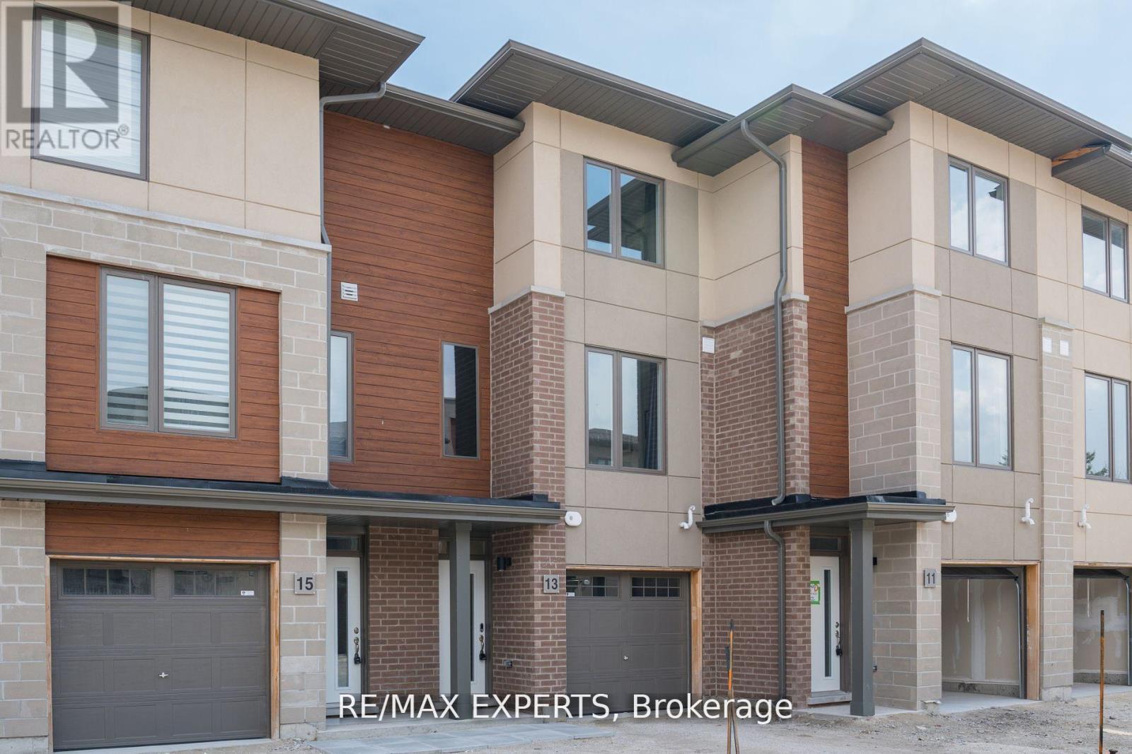 13 Winters Cres, Collingwood, ON L9Y 5H8