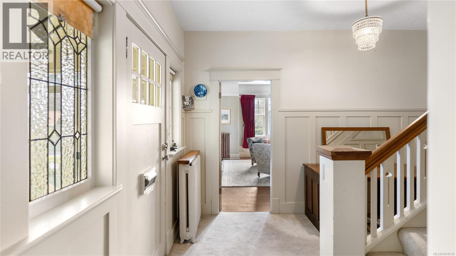 1296 Richardson St, Victoria, BC V8V 3E1