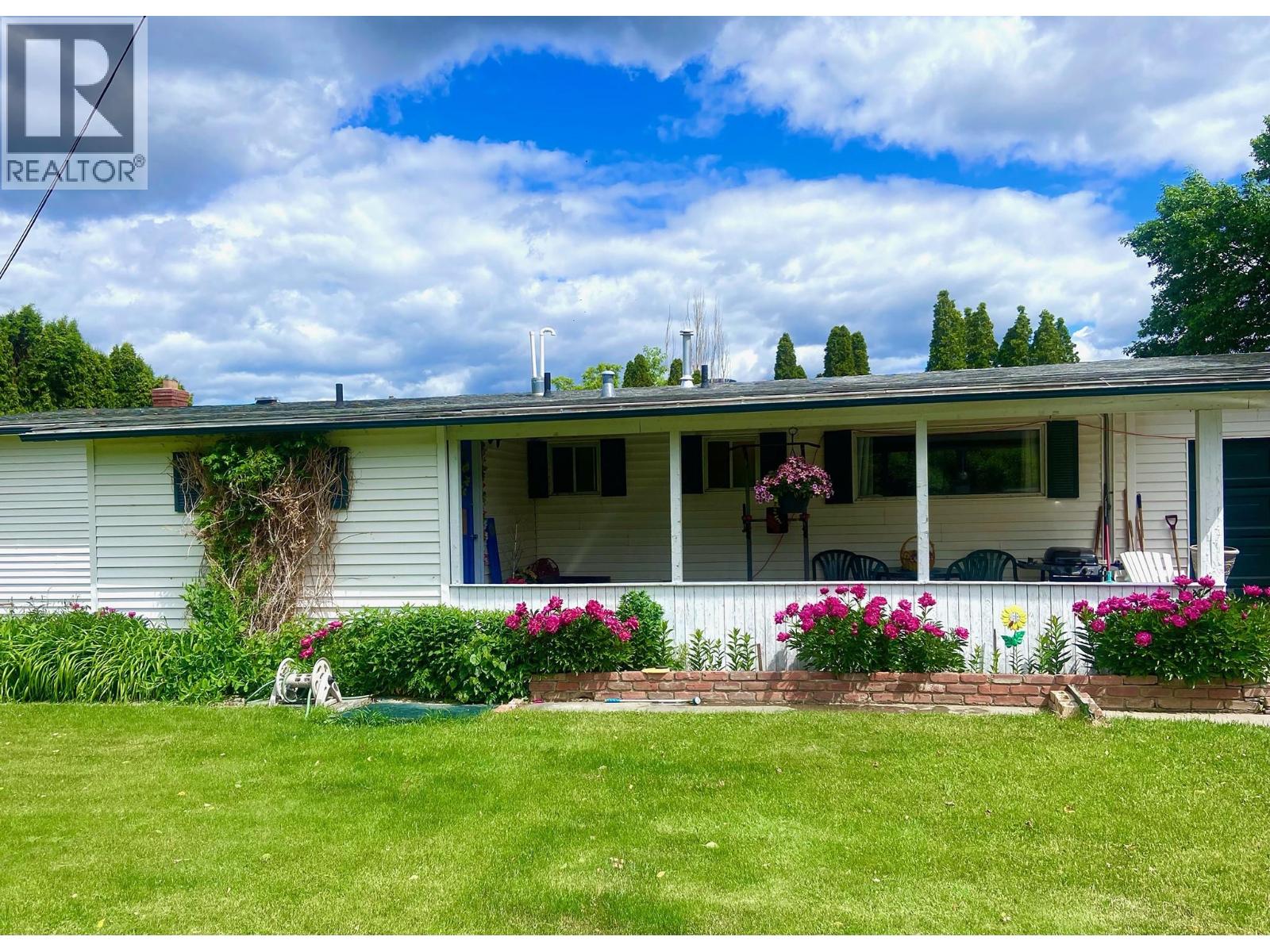 6288 Meadowland Cres, Kamloops, BC V2C 5C2