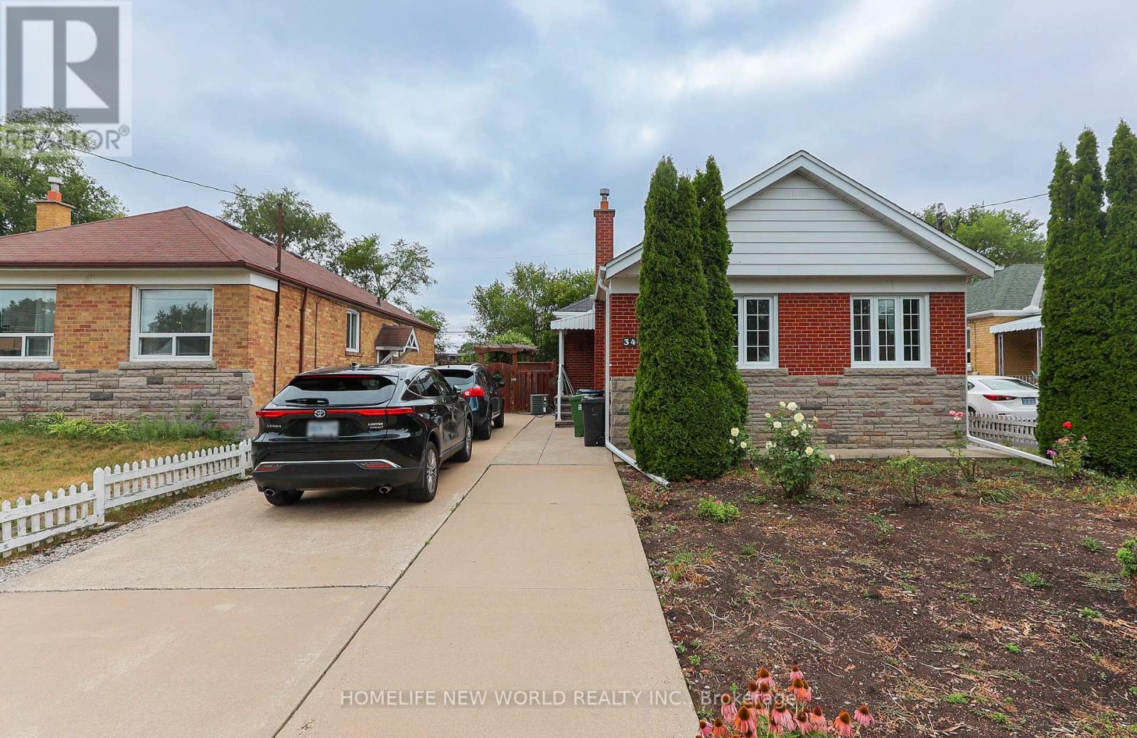 34 Greylawn Cres, Toronto, ON M1R 2V6