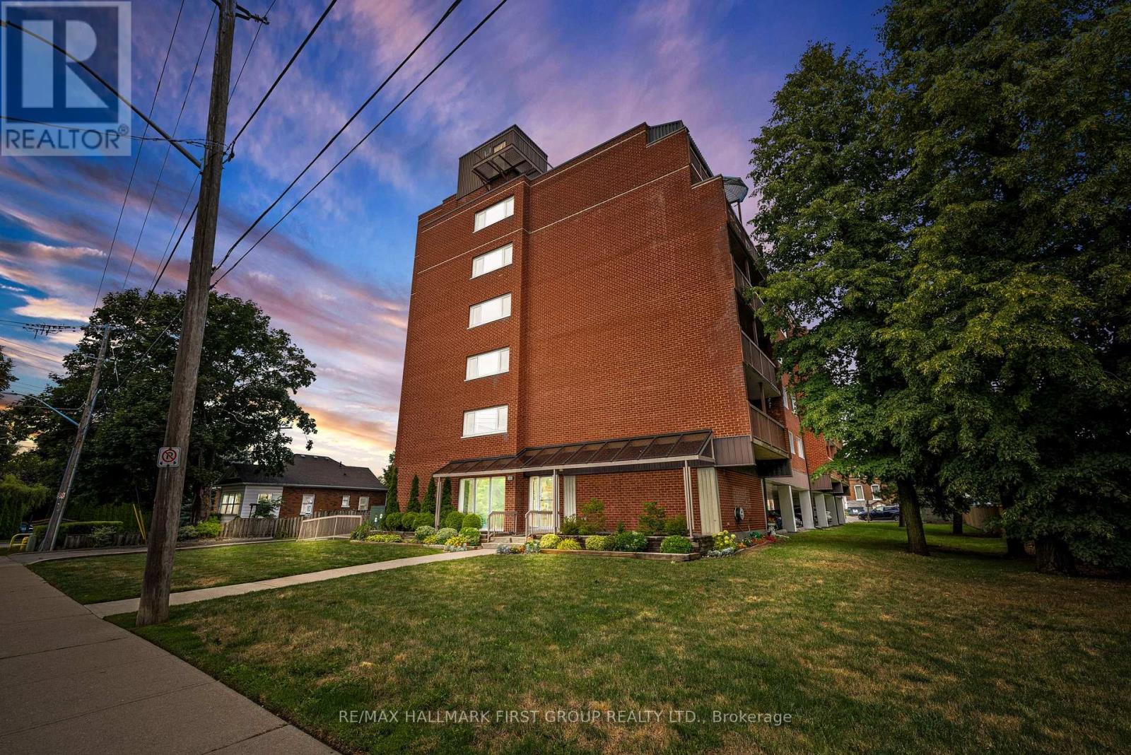 604 144 Queen St, Clarington, ON L1C 1M9