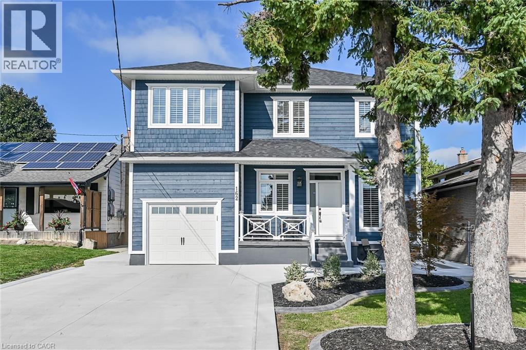 162 Ridge St, Hamilton, ON L9A 2X5