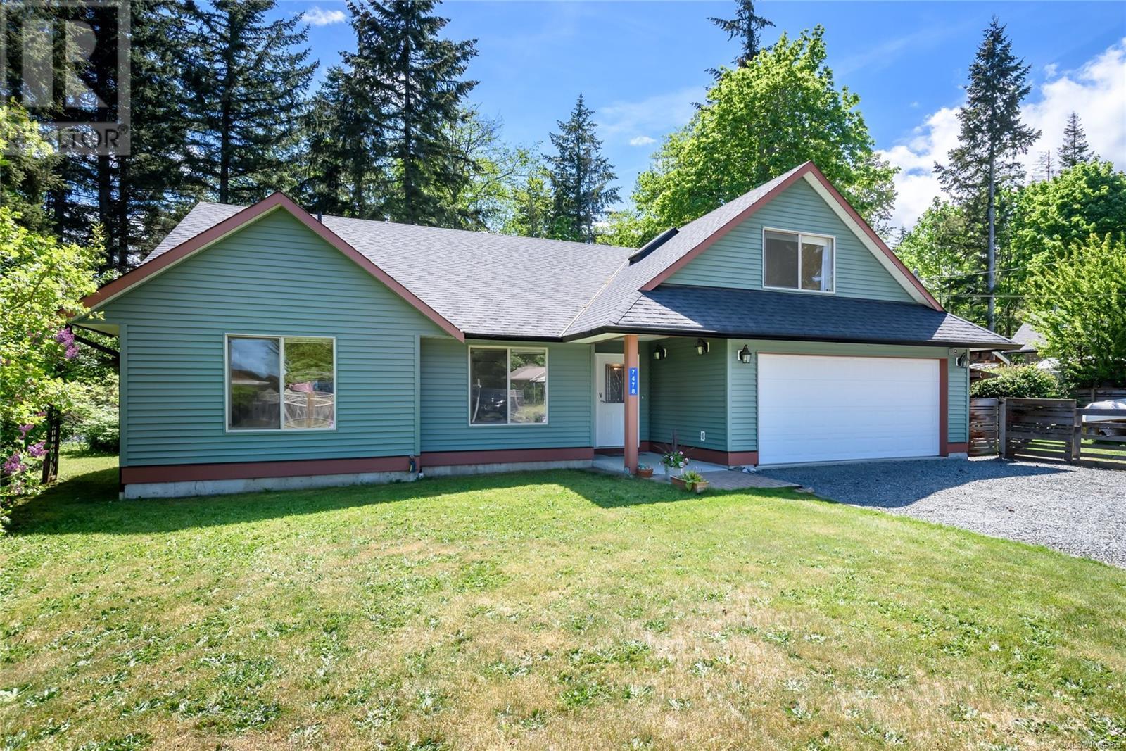 7478 Yake Rd, Fanny Bay, BC V0R 1W0