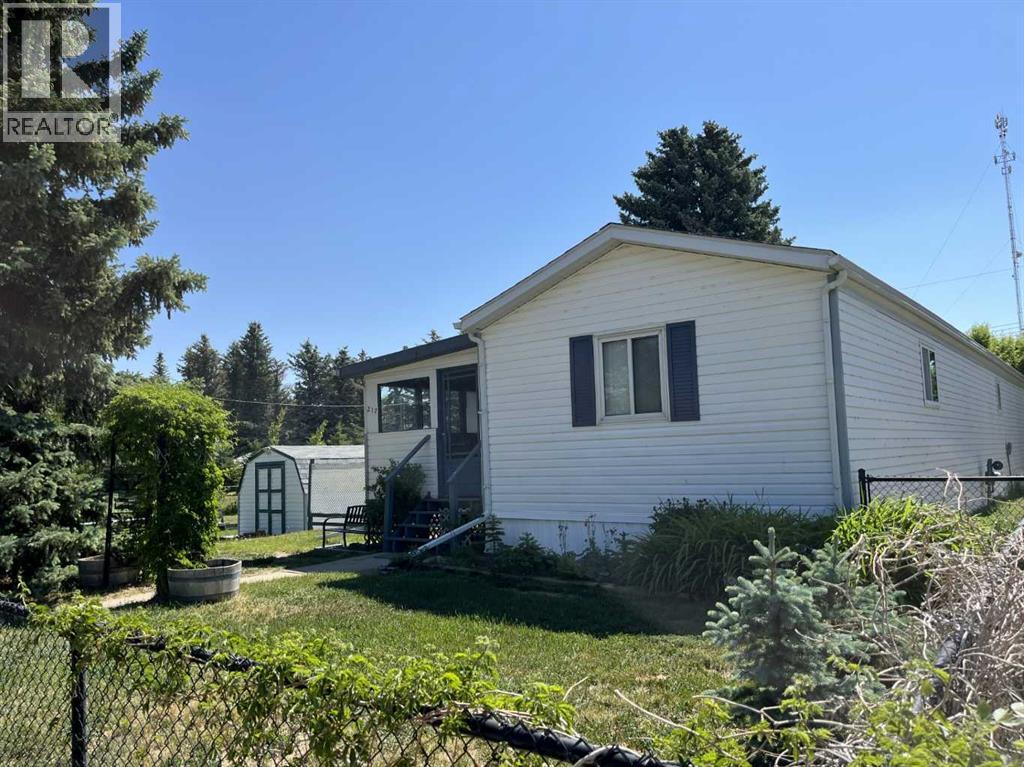 217 Centre St, Enchant, AB T0K 0V0