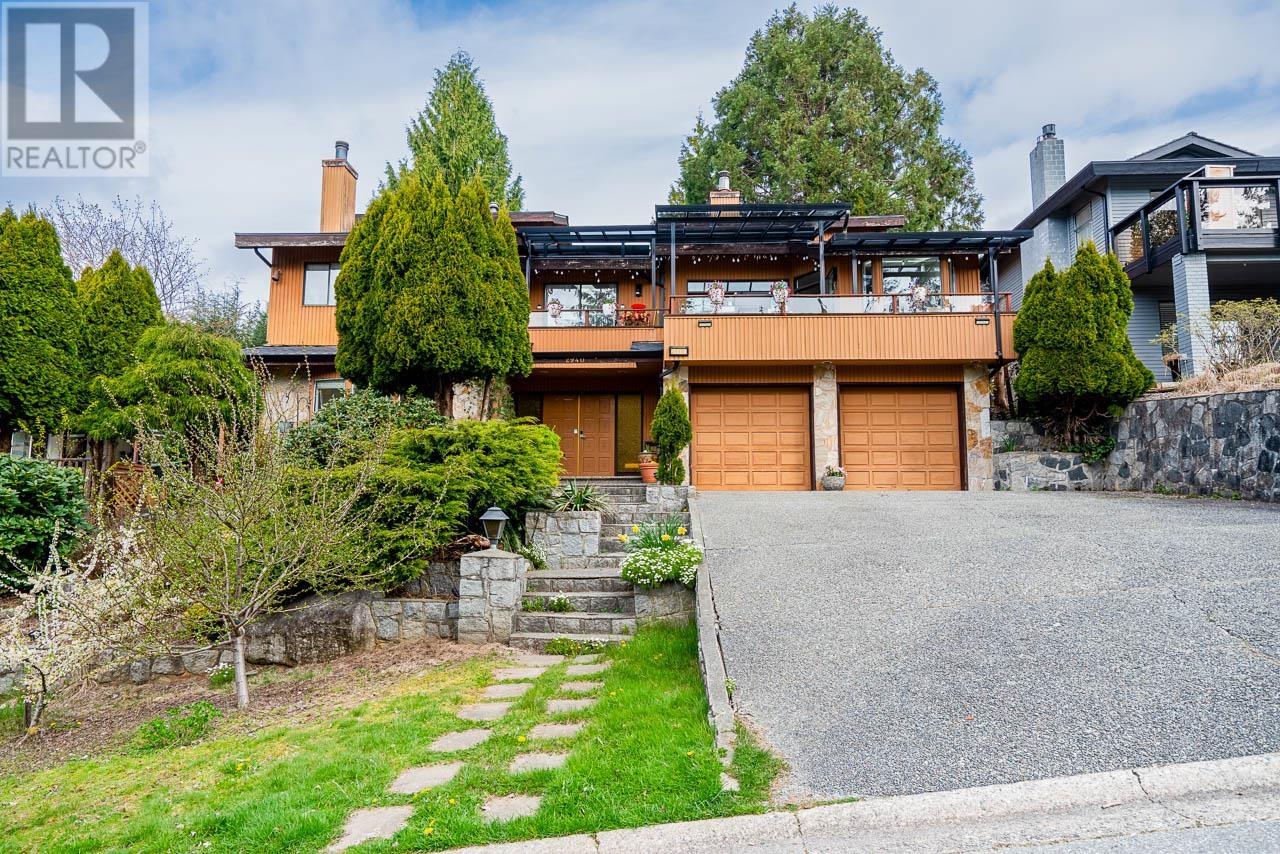 2940 Dresden Way, North Vancouver, BC V7H 1P6