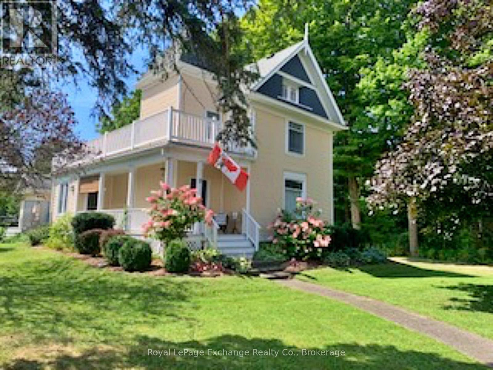 8 Queen St, Huron-Kinloss, ON N0G 2R0