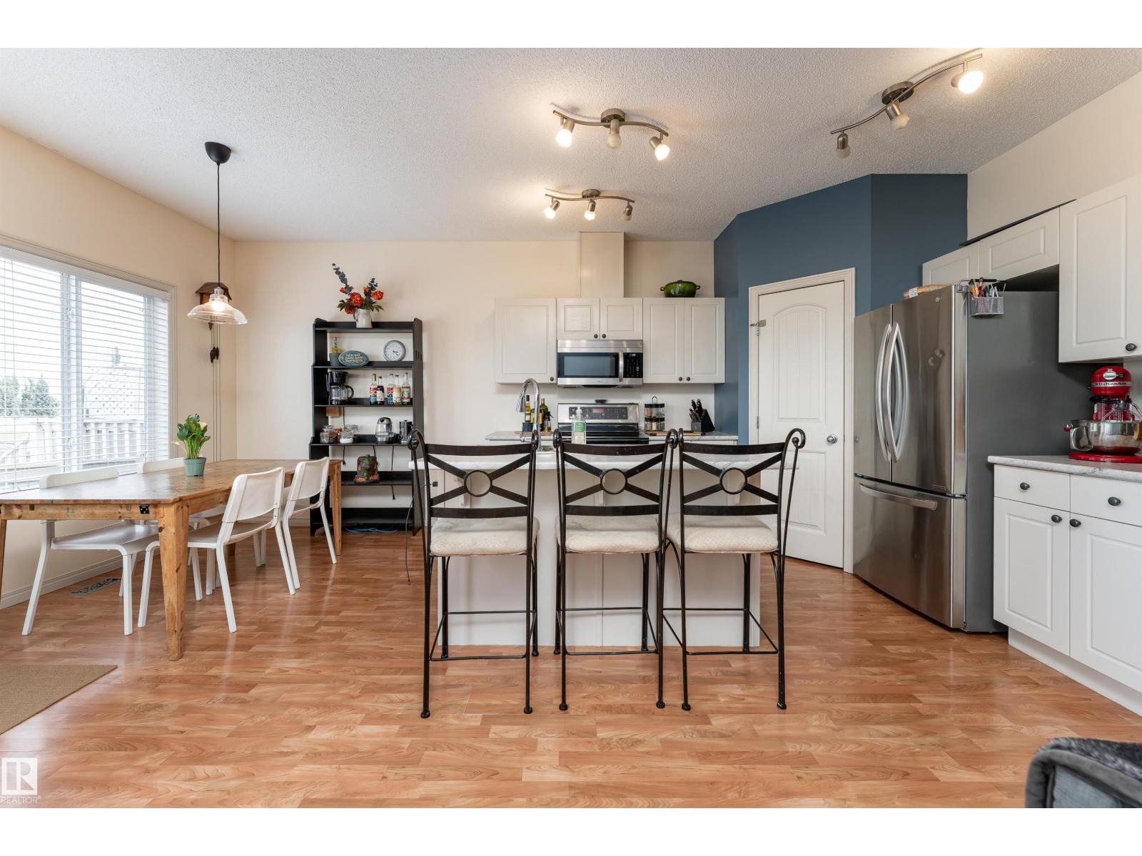 10 Av Sw Unit 11724, Edmonton, AB T6W 0B7