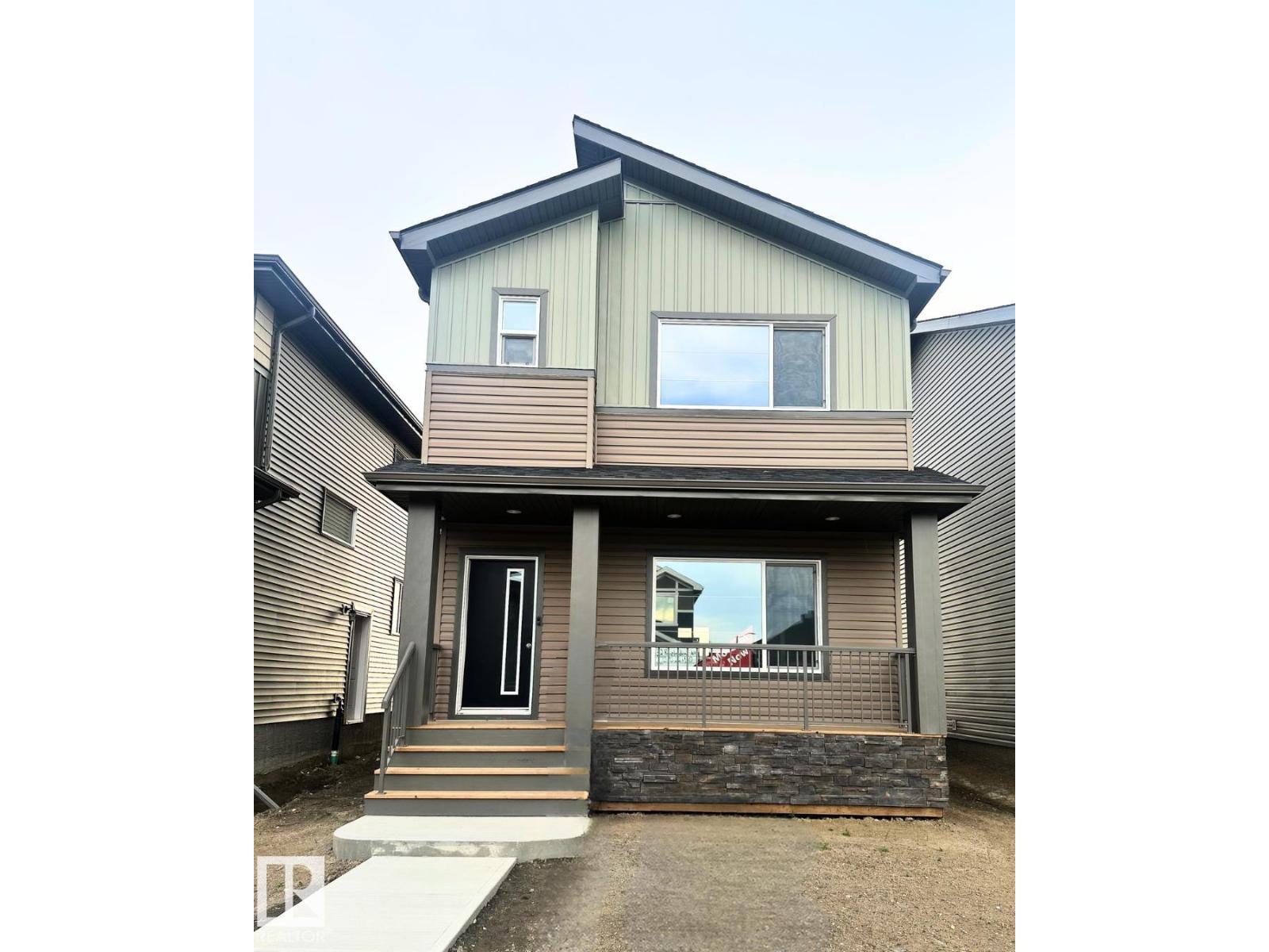 32 Resplendent Way, St. Albert, AB T8N 8B3