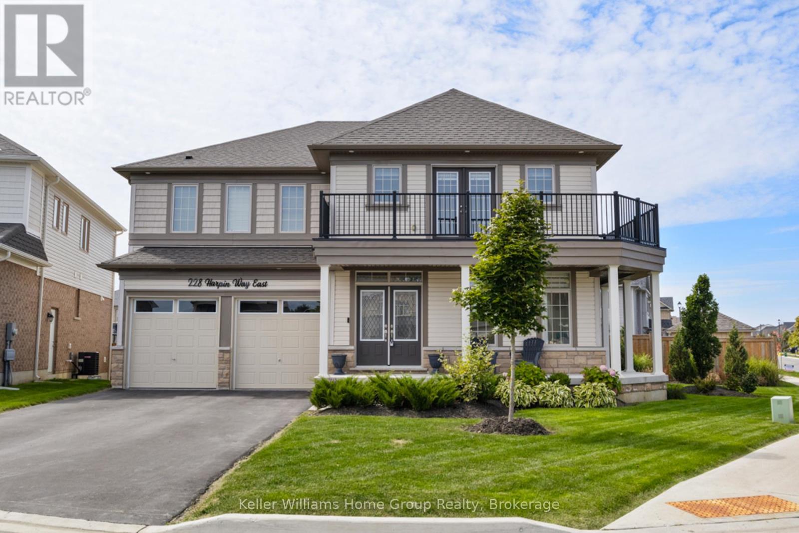 228 Harpin Way E, Centre Wellington Fergus, ON N1M 0G8