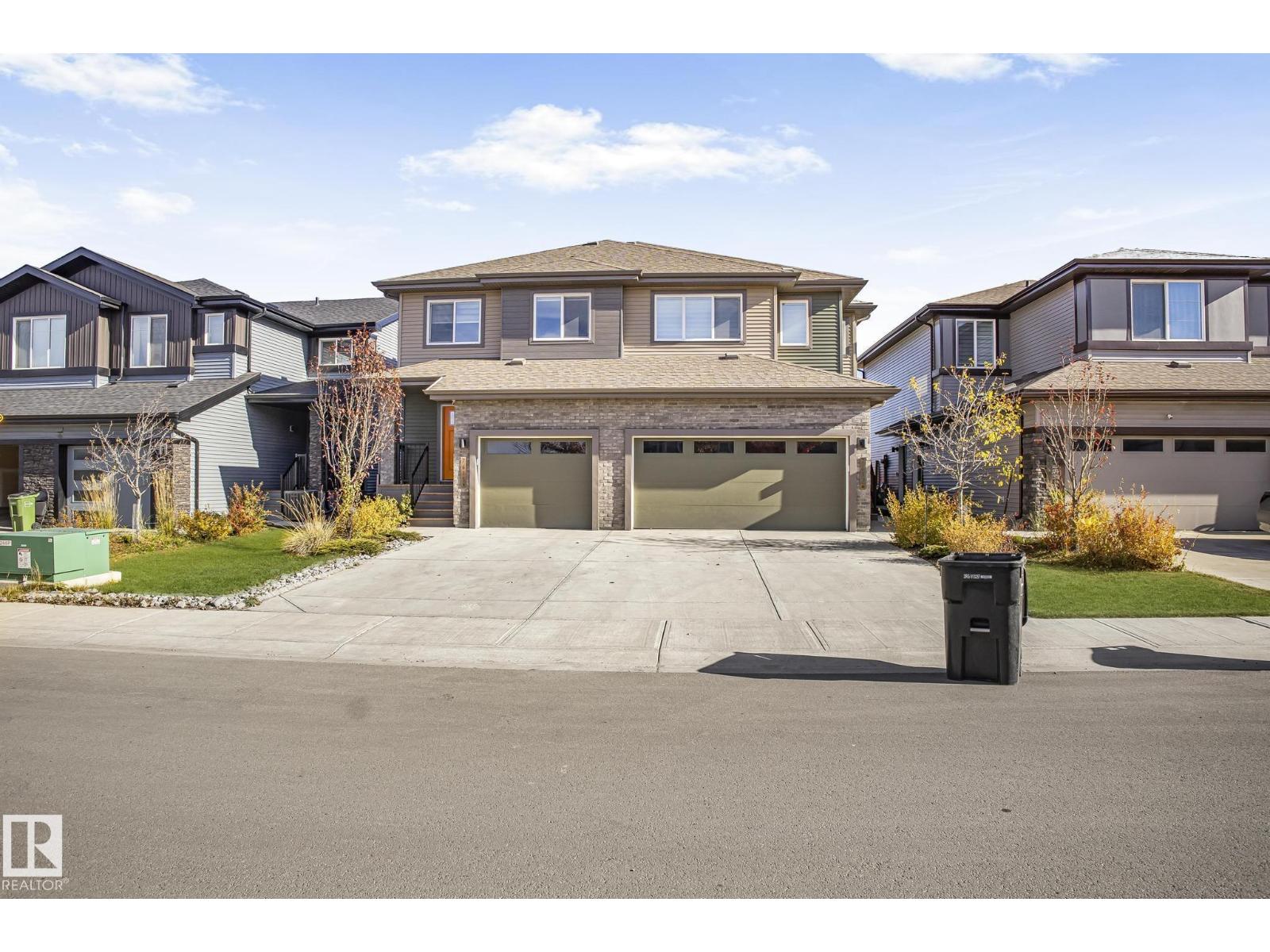 7615 Koruluk Pl SW, Edmonton, AB T6W 4R7
