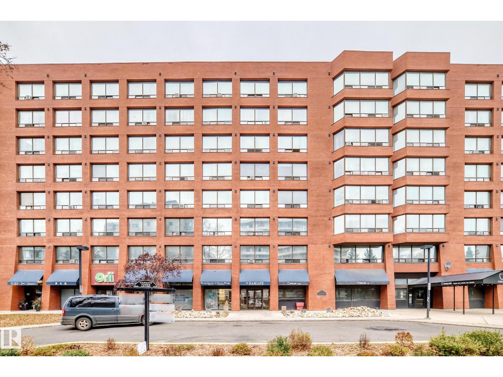 10160 114 Street Northwest #423, Edmonton, AB T5K 2L2