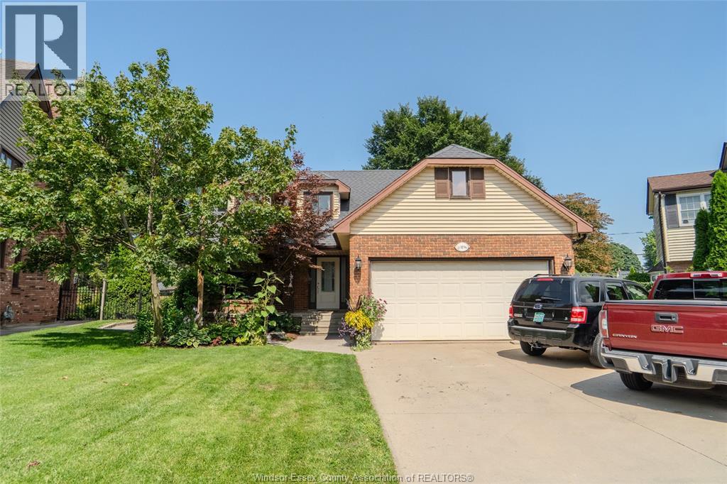 13196 Salich Ct, Tecumseh, ON N8N 4J7