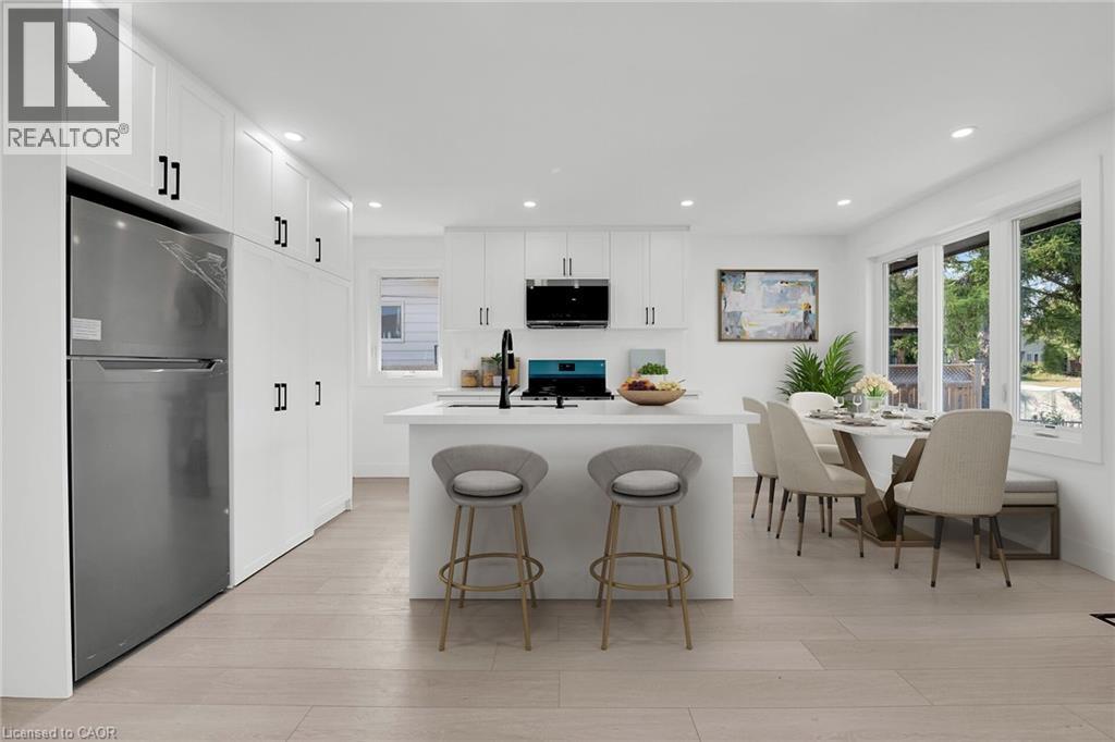 4 Lilacside Dr, Hamilton, ON L8V 2L6