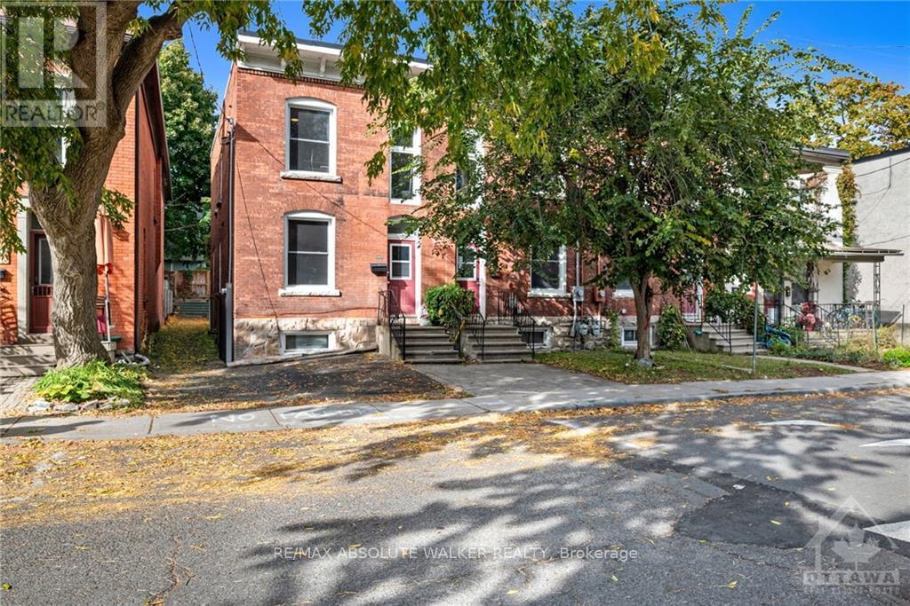 141 Primrose Ave #139 141, Ottawa, ON K1R 6M4