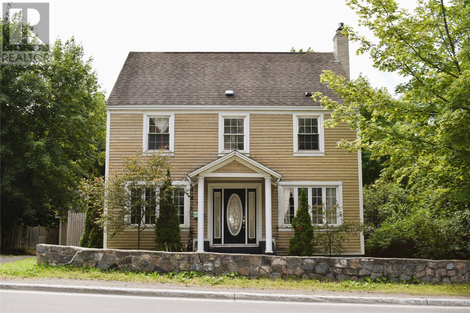 74 W Valley Rd, Corner Brook, NL A2H 2X4