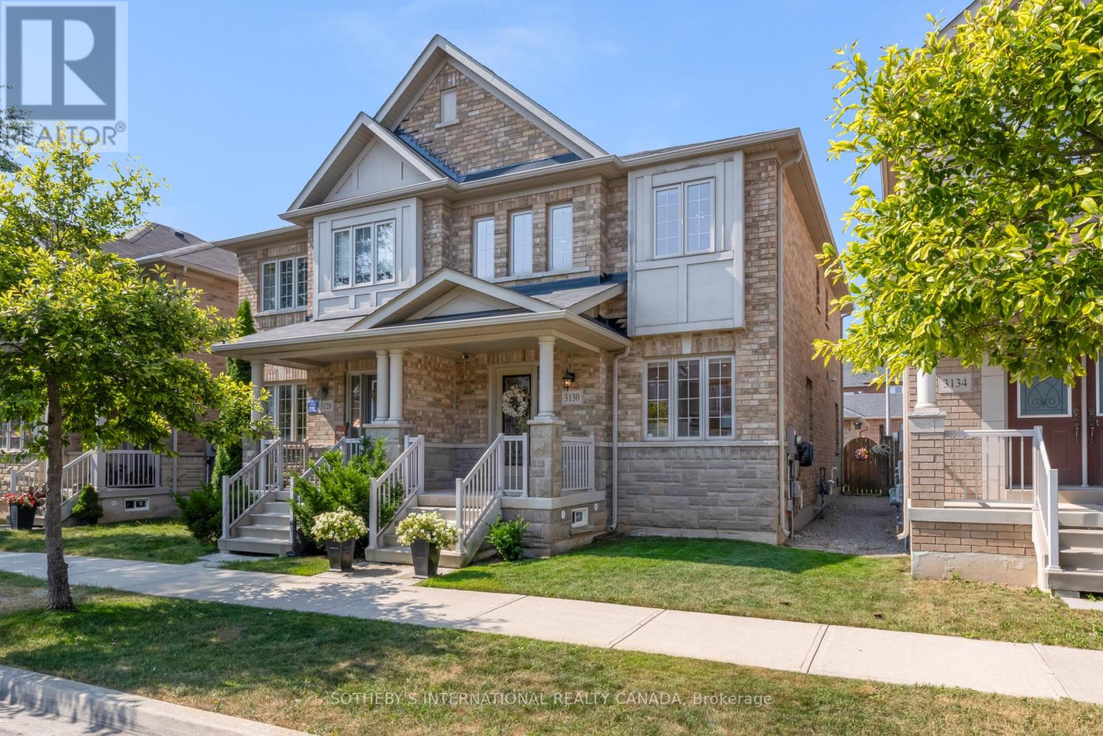 3130 Robert Brown Blvd, Oakville, ON L6M 0P5