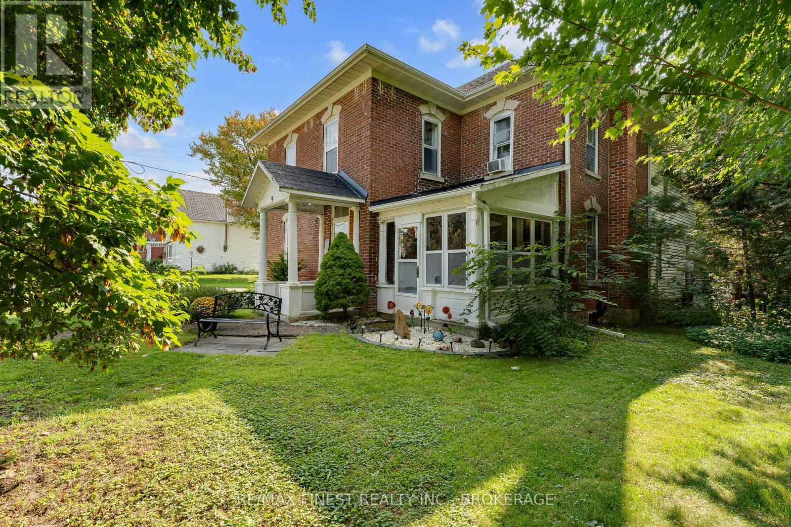 9 Church St, Athens, ON K0E 1B0