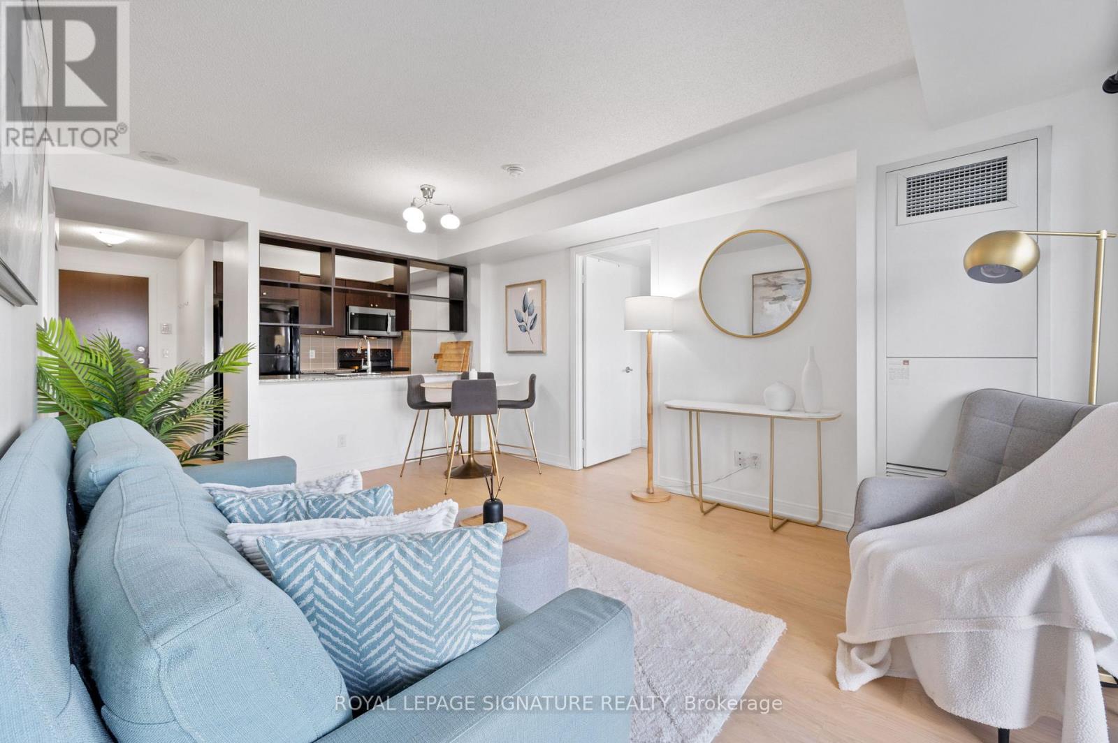 921 181 Village Green Sq, Toronto, ON M1S 0K6