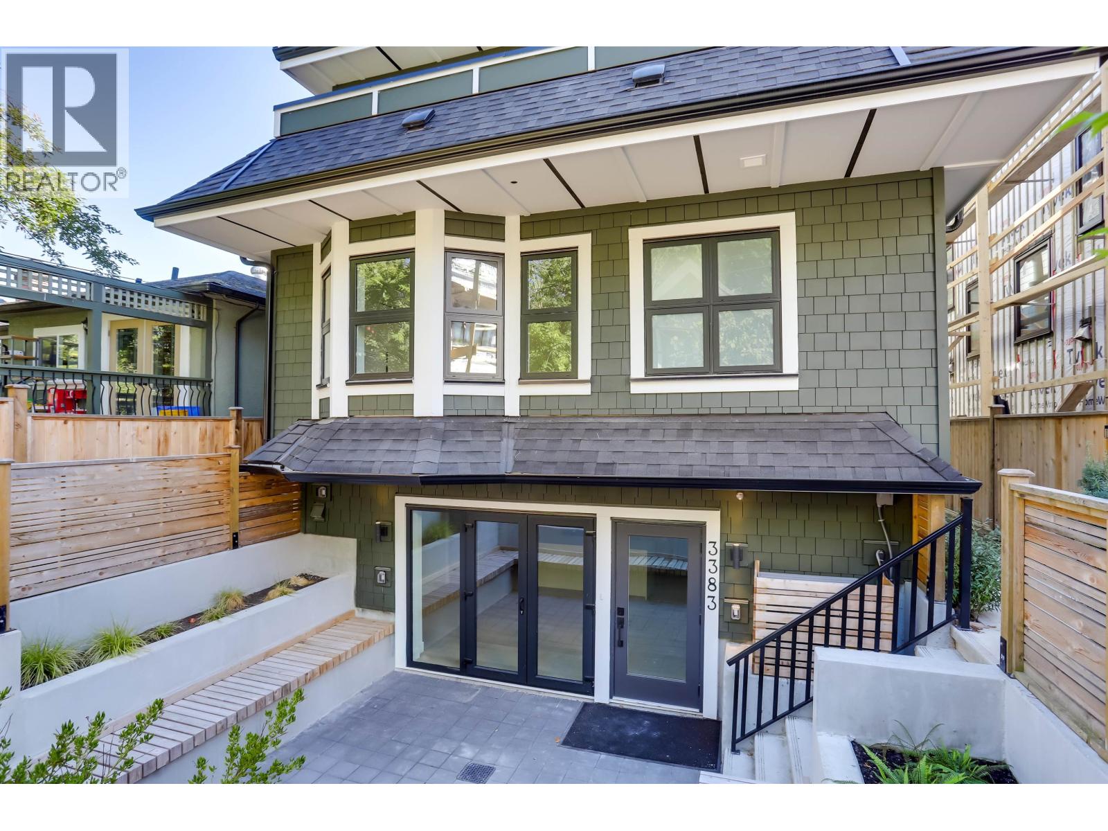 3383 Victoria Dr, Vancouver, BC V5N 4M3