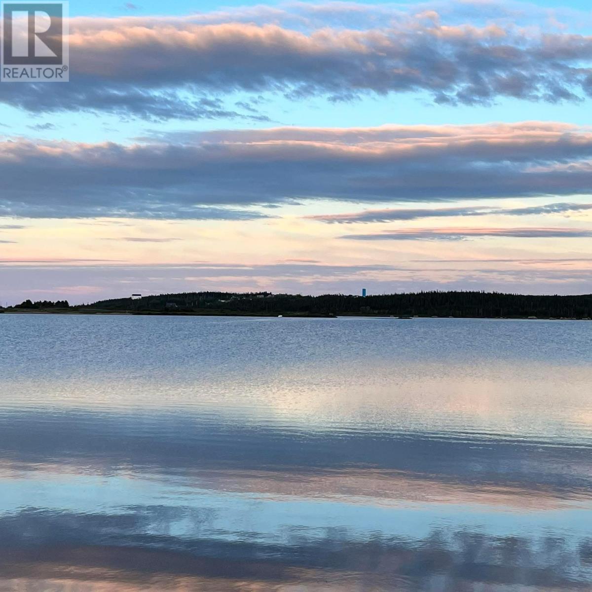 24 Twin Rd, Lumsden, NL A0G 3E0