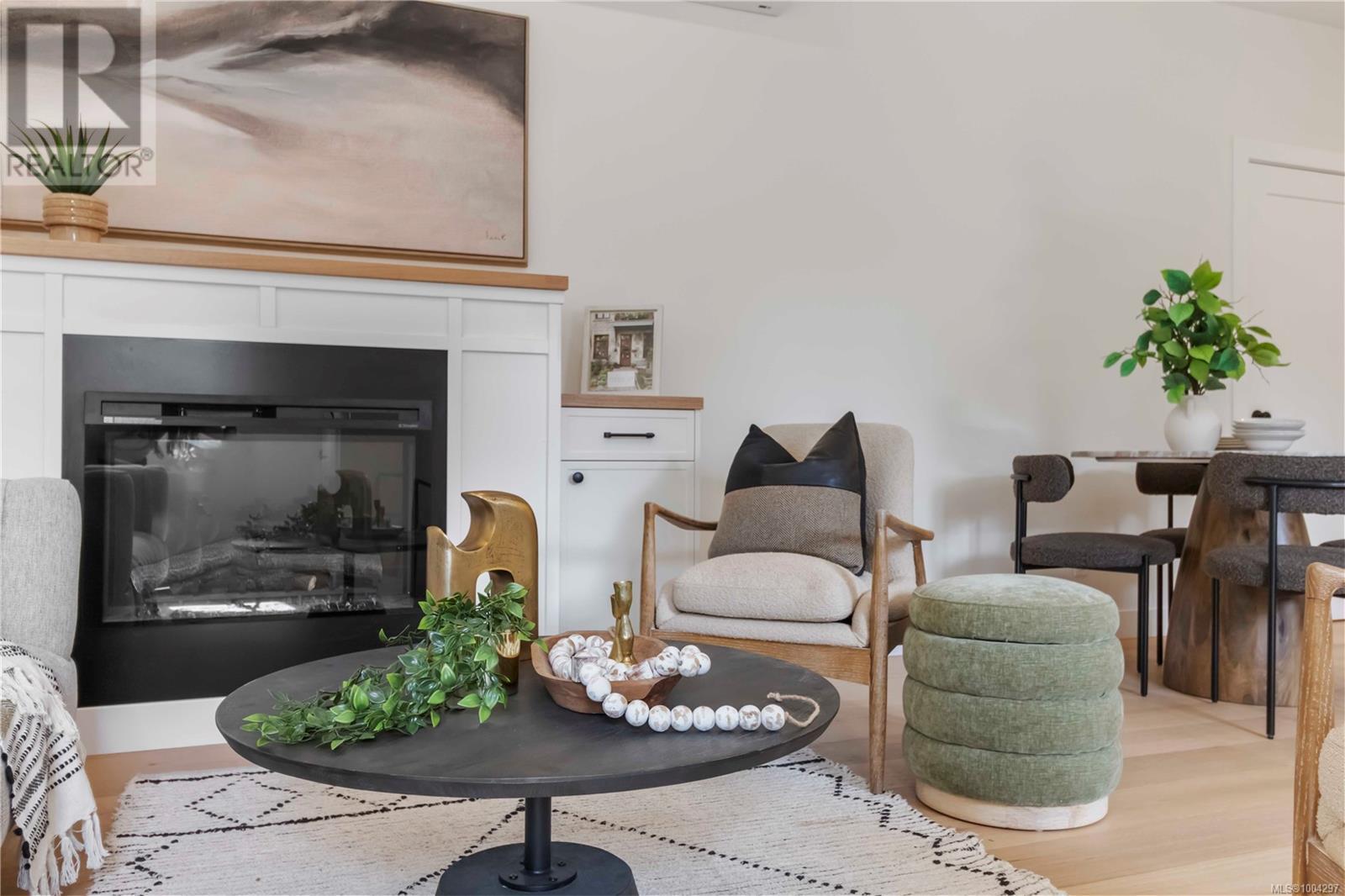 633 Belton Ave Unit 4 Ave, Victoria, BC V9A 2Z5