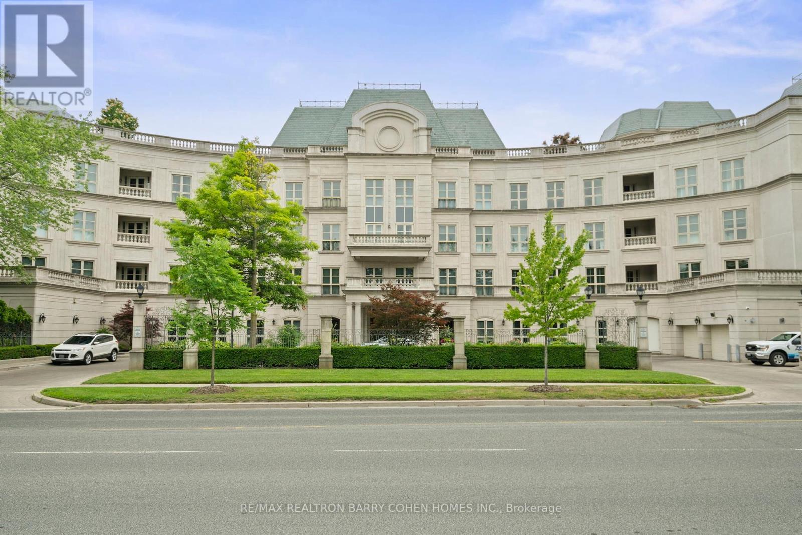 206 1 Post Rd, Toronto, ON M3B 3R4