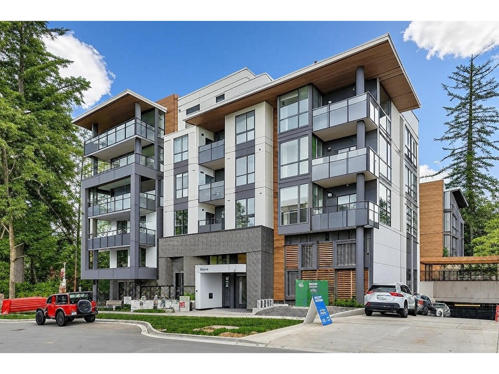 6595 196 Street Unit 109, Surrey, BC V4N 6B5