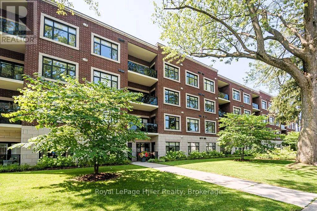 111 255 John St, Stratford, ON N5A 0G7