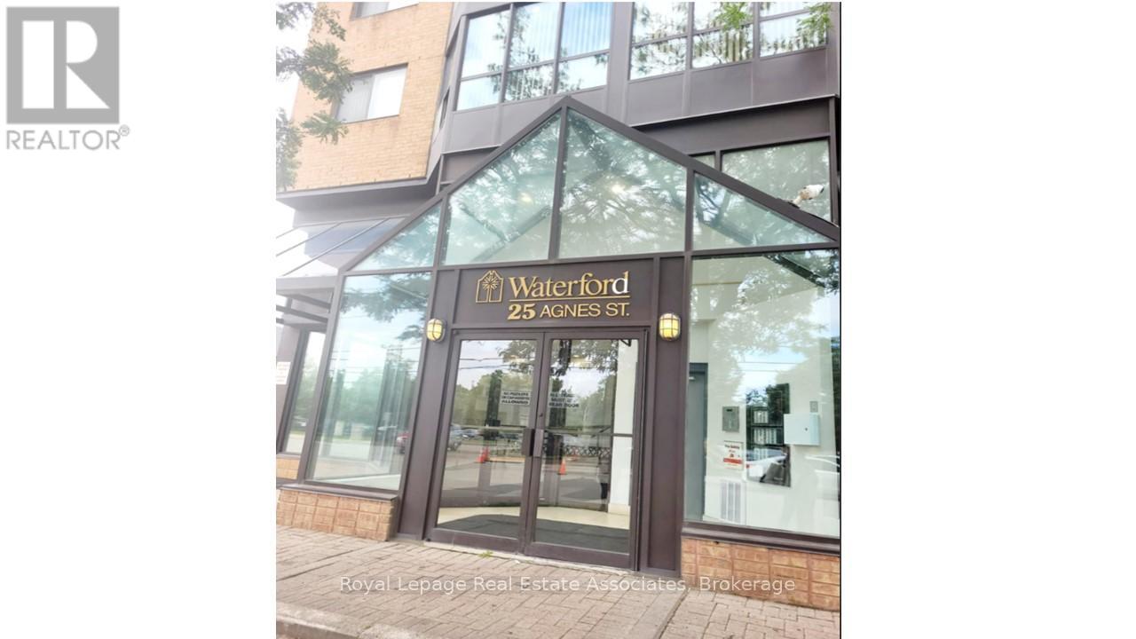 404 25 Agnes St, Mississauga, ON L5B 3X7