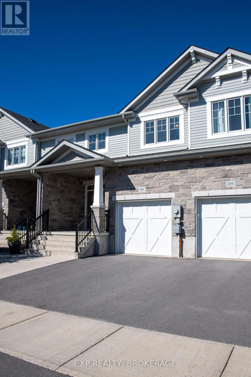 1261 Max Cres, Kingston, ON K7P 0P2