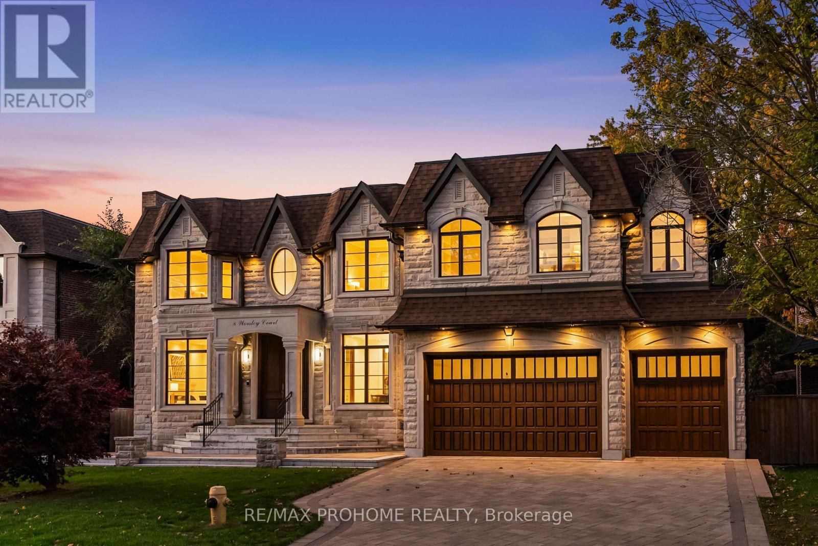 8 Worsley Ct, Markham, ON L3R 1V4