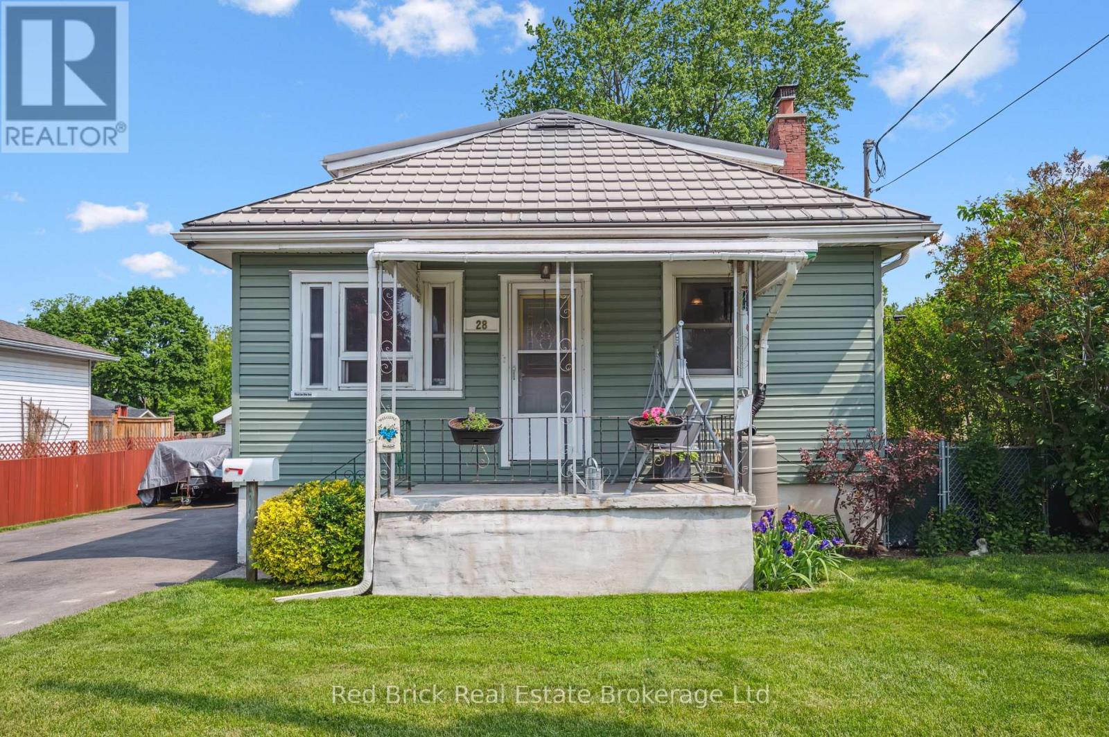 28 Barton St, Guelph, ON N1H 1M3