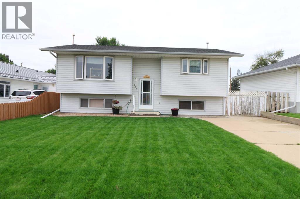 2 Ave N Unit 206, Vauxhall, AB T0K 2K0