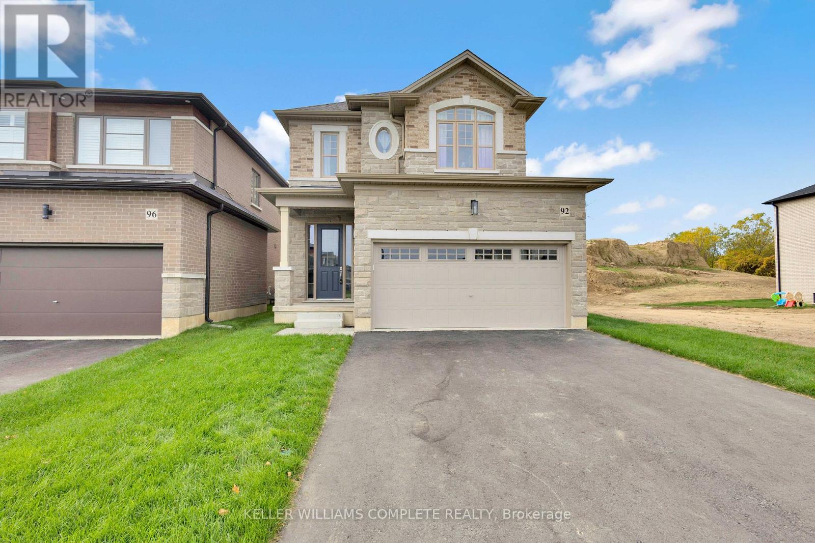 92 Shady Oaks Trl, Hamilton Sheldon, ON L9B 0K6