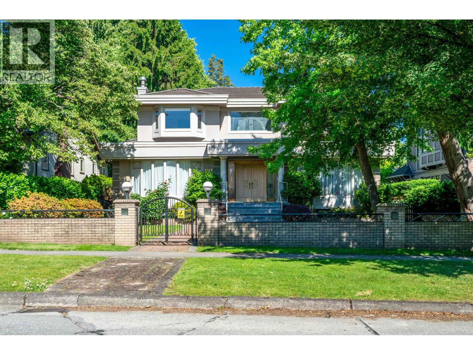 7088 Wiltshire St, Vancouver, BC V6P 5H5