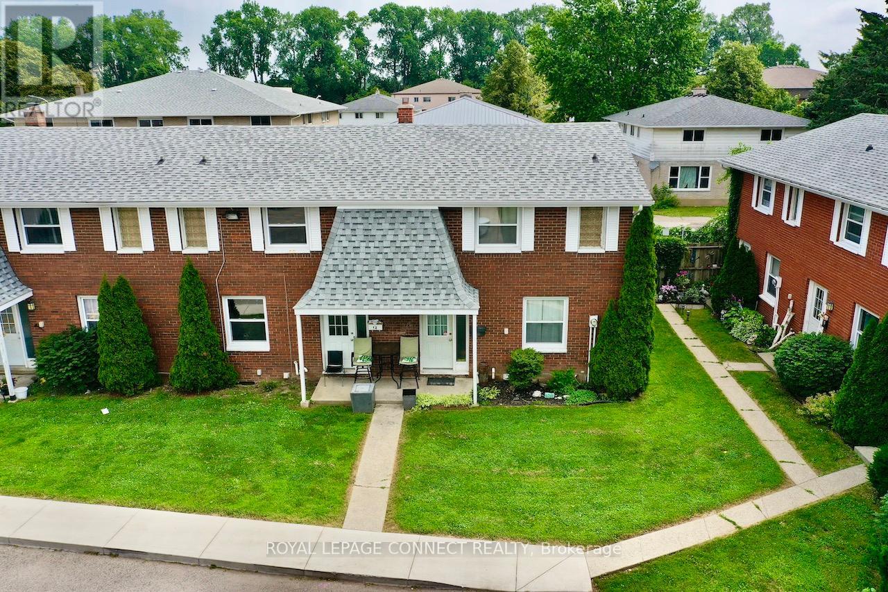 14 16 Orchard Pl, Chatham-kent, ON N7M 1A6