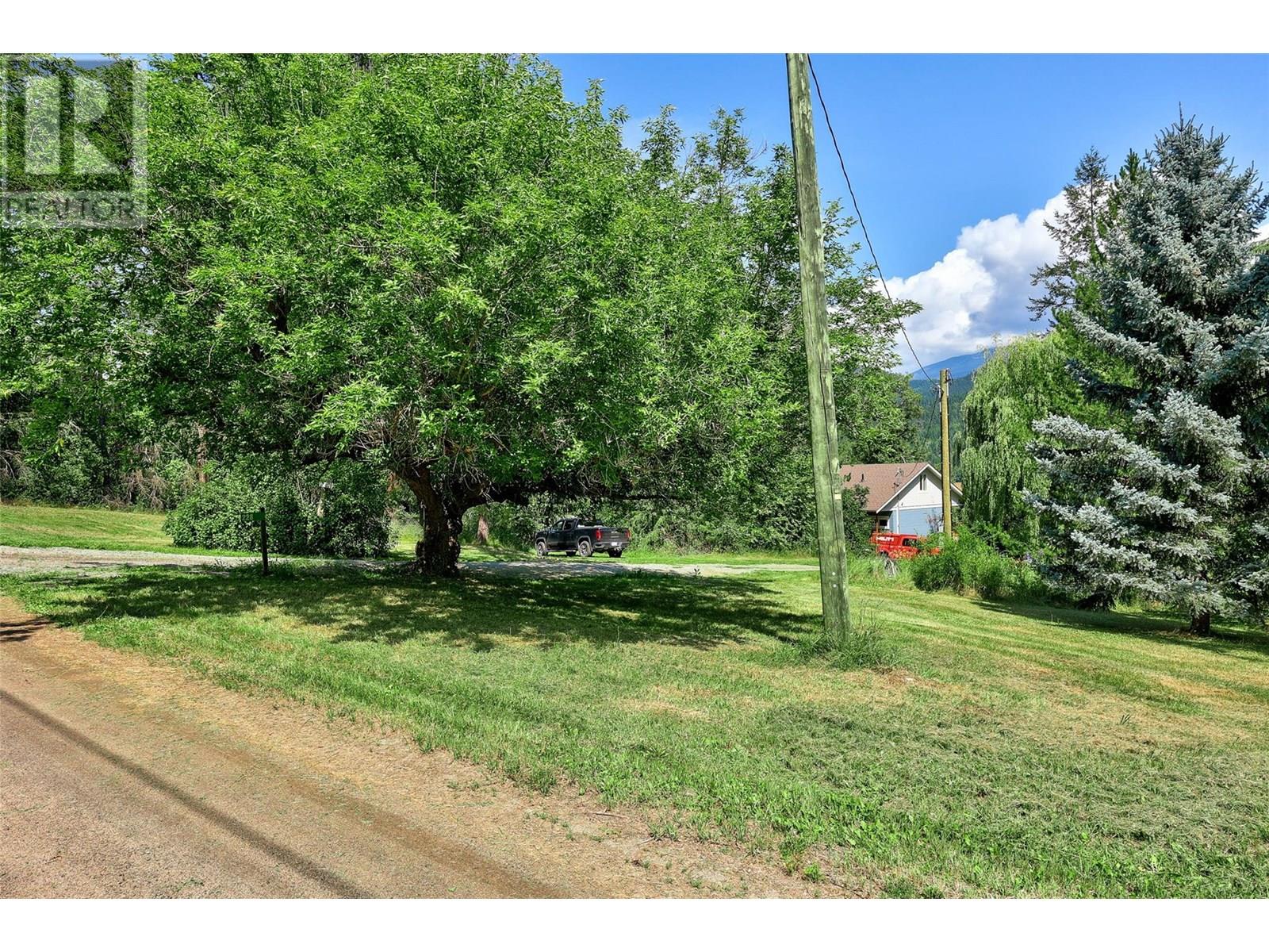 228 Webb Rd, Little Fort, BC V0E 2C0