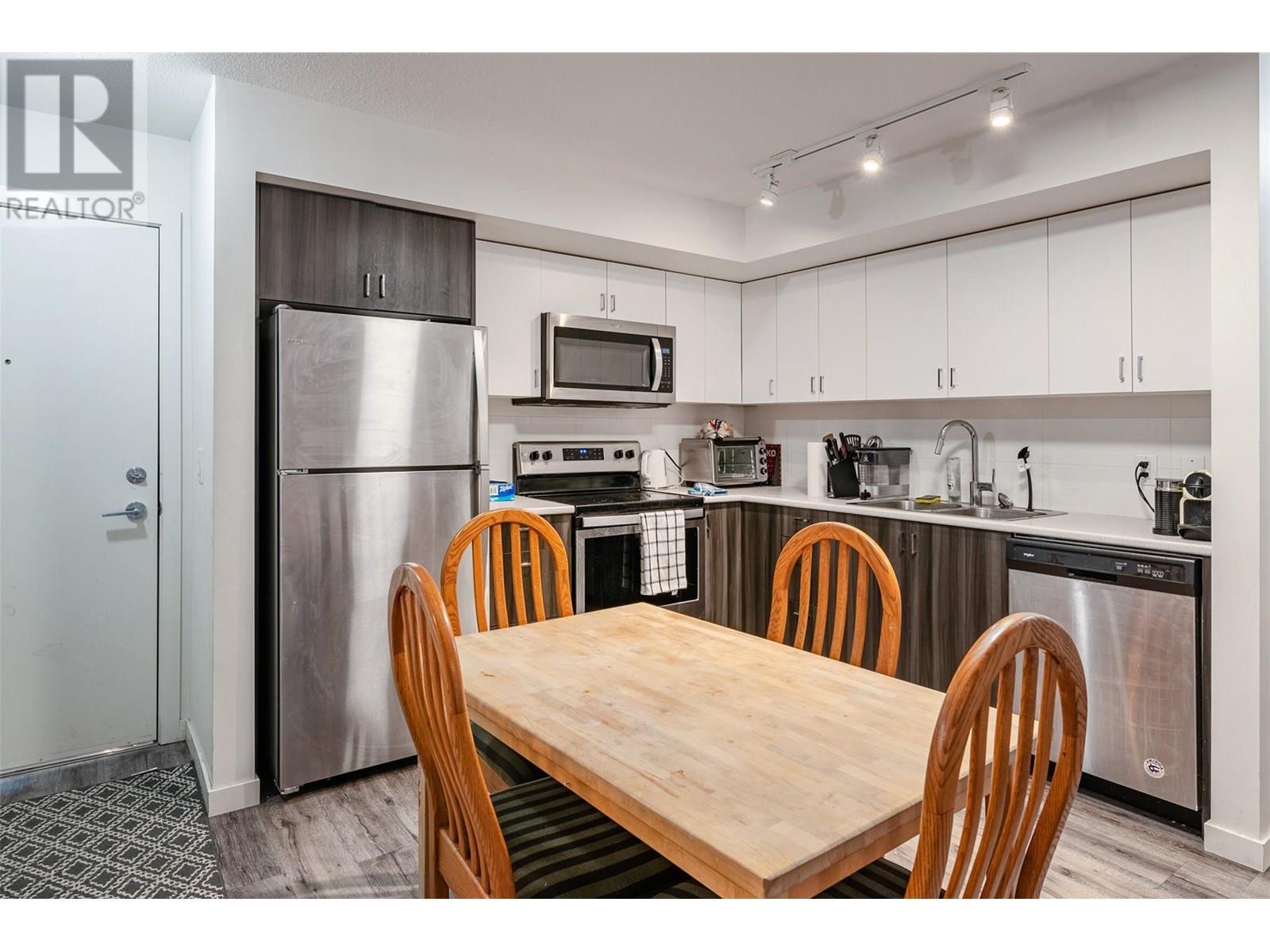 655 Academy Way Unit 110, Kelowna, BC V1V 3A4