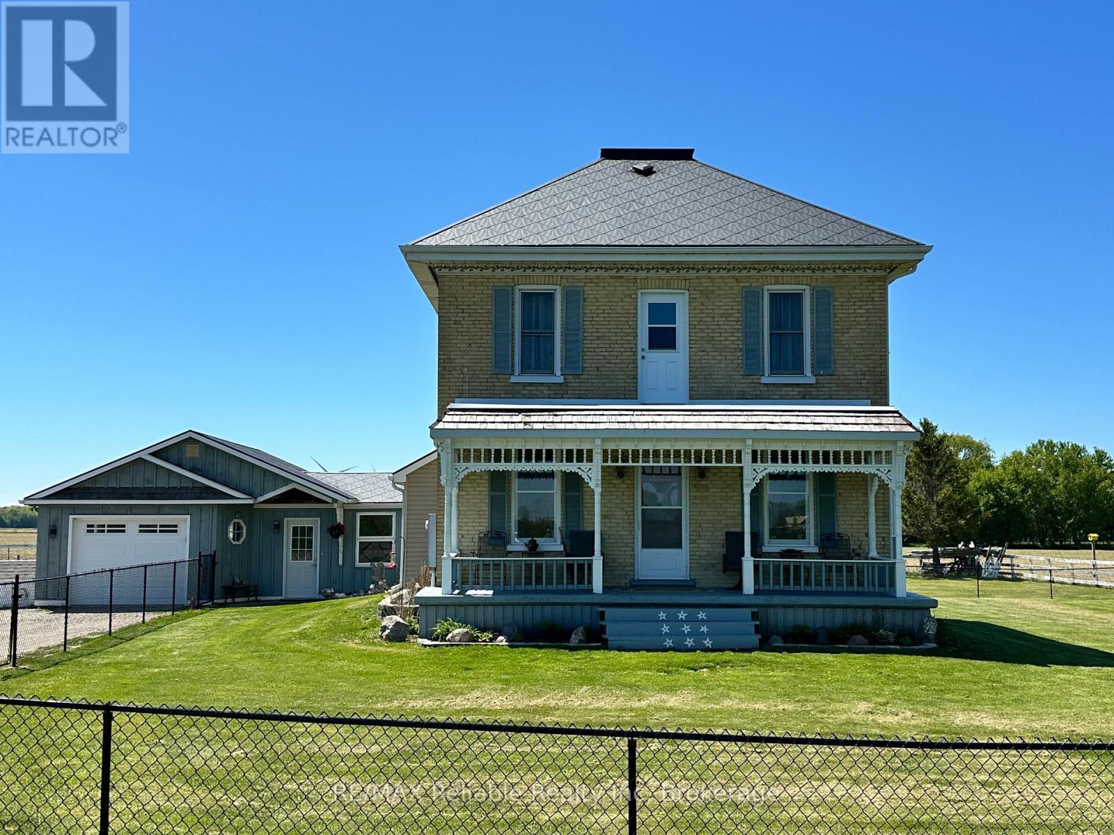 34481 Hendrick Rd, Bluewater, ON N0M 1N0