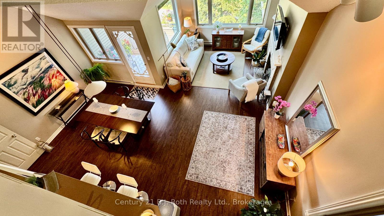 331 Grandview Hilltop Dr, Huntsville, ON P1H 1B3