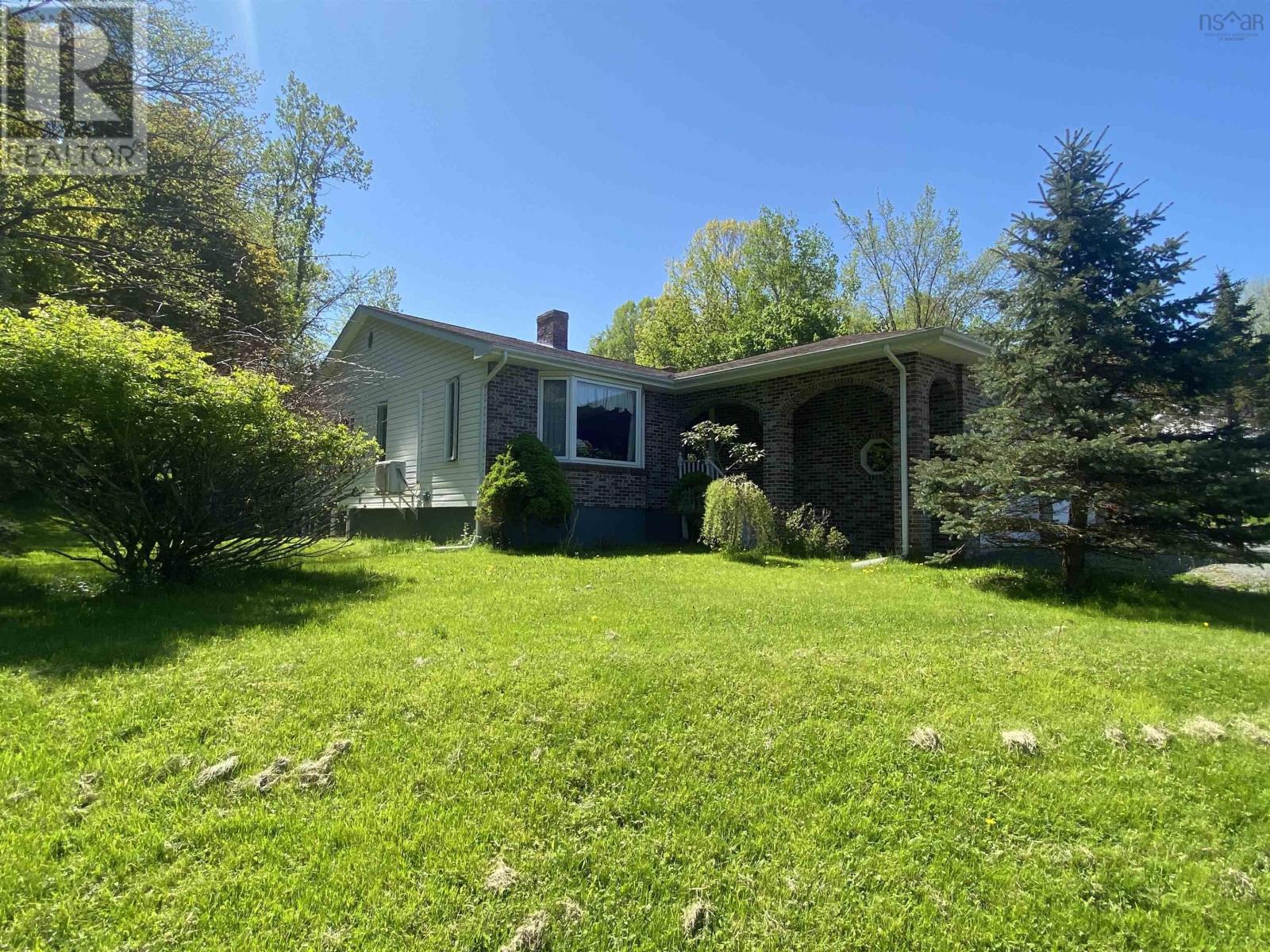 17 Graham Ave, Truro, NS B2N 3P9