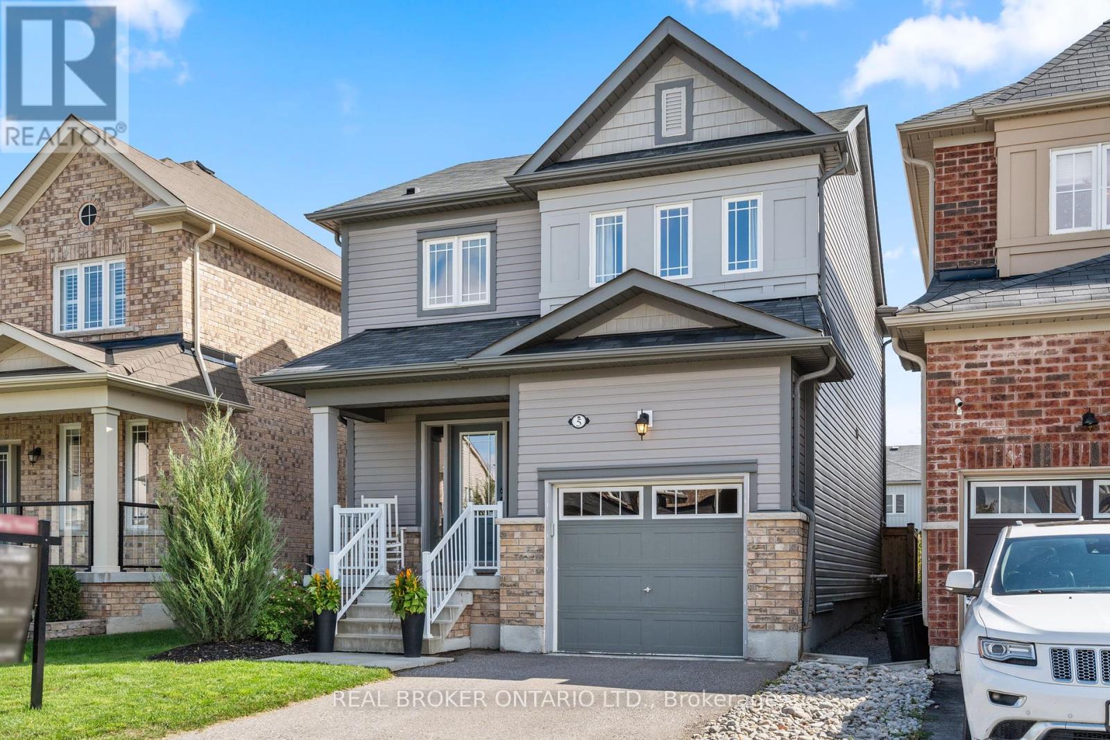 5 Don Hadden Cres, Brock Sunderland, ON L0C 1H0