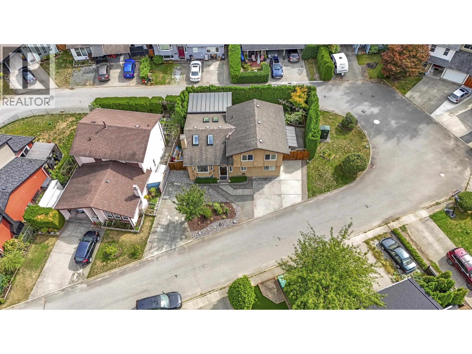 1184 Parkland Dr, Coquitlam, BC V3E 1M2