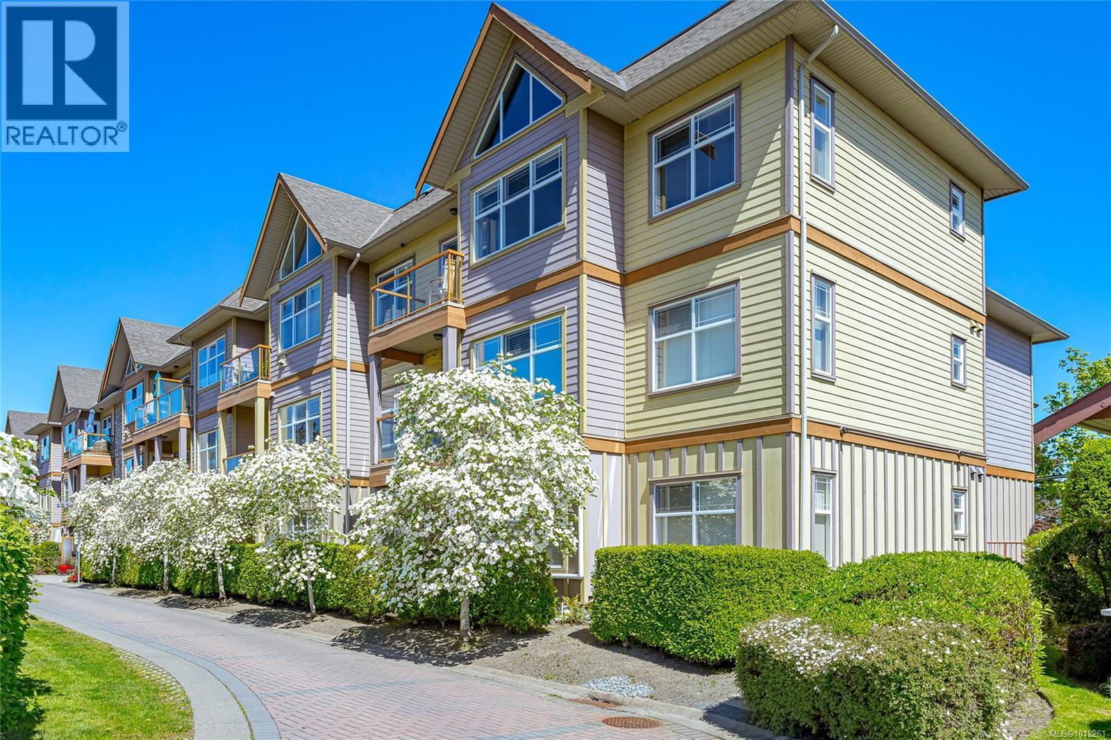 1959 Polo Park Crt Unit 210 Ct, Central Saanich, BC V8M 2K1