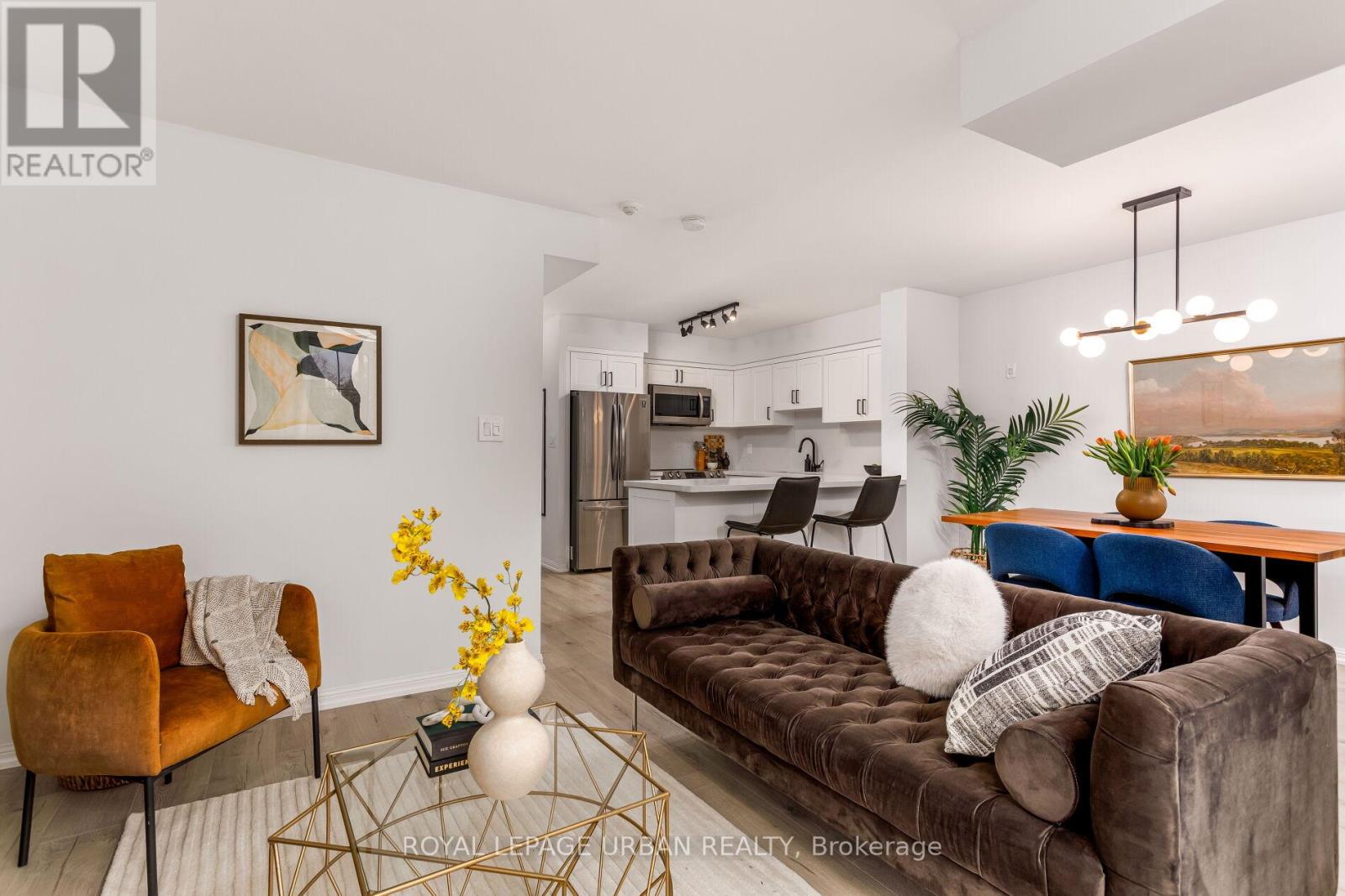 319 39 Shank St, Toronto, ON M6J 3X3